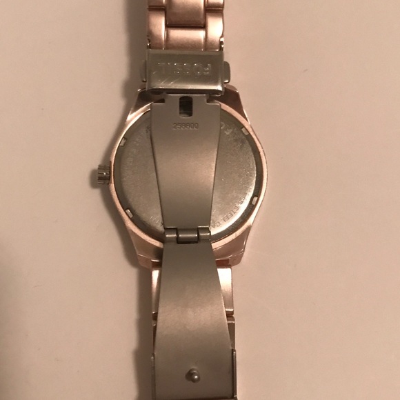 Fossil rose gold watch main image 2