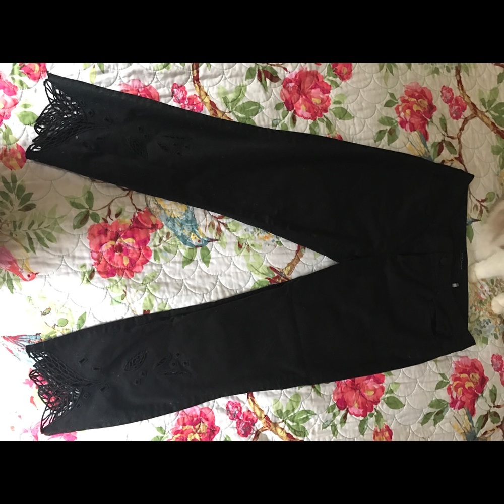 Elie Tahari - Ankle cut embroidered skinny pants