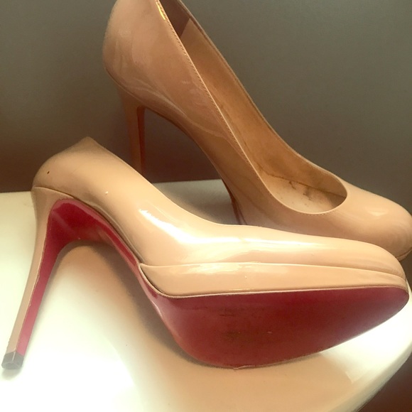 Christian Louboutin Shoes - Nude/patent leather Christian Louboutin pumps