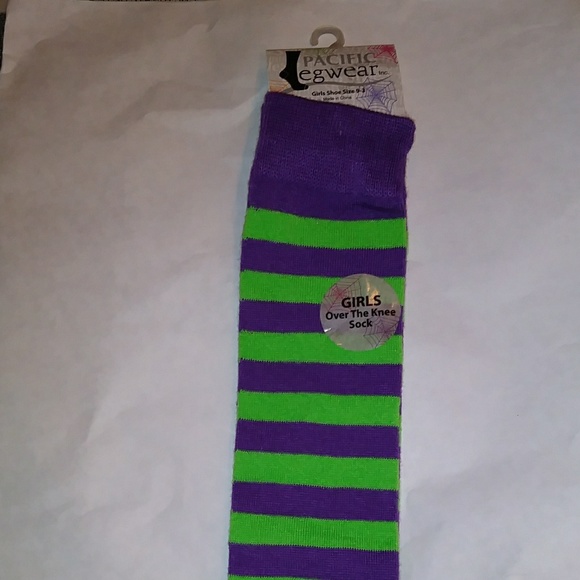 Girl's over the knee socks  Halloween - Picture 2 of 2