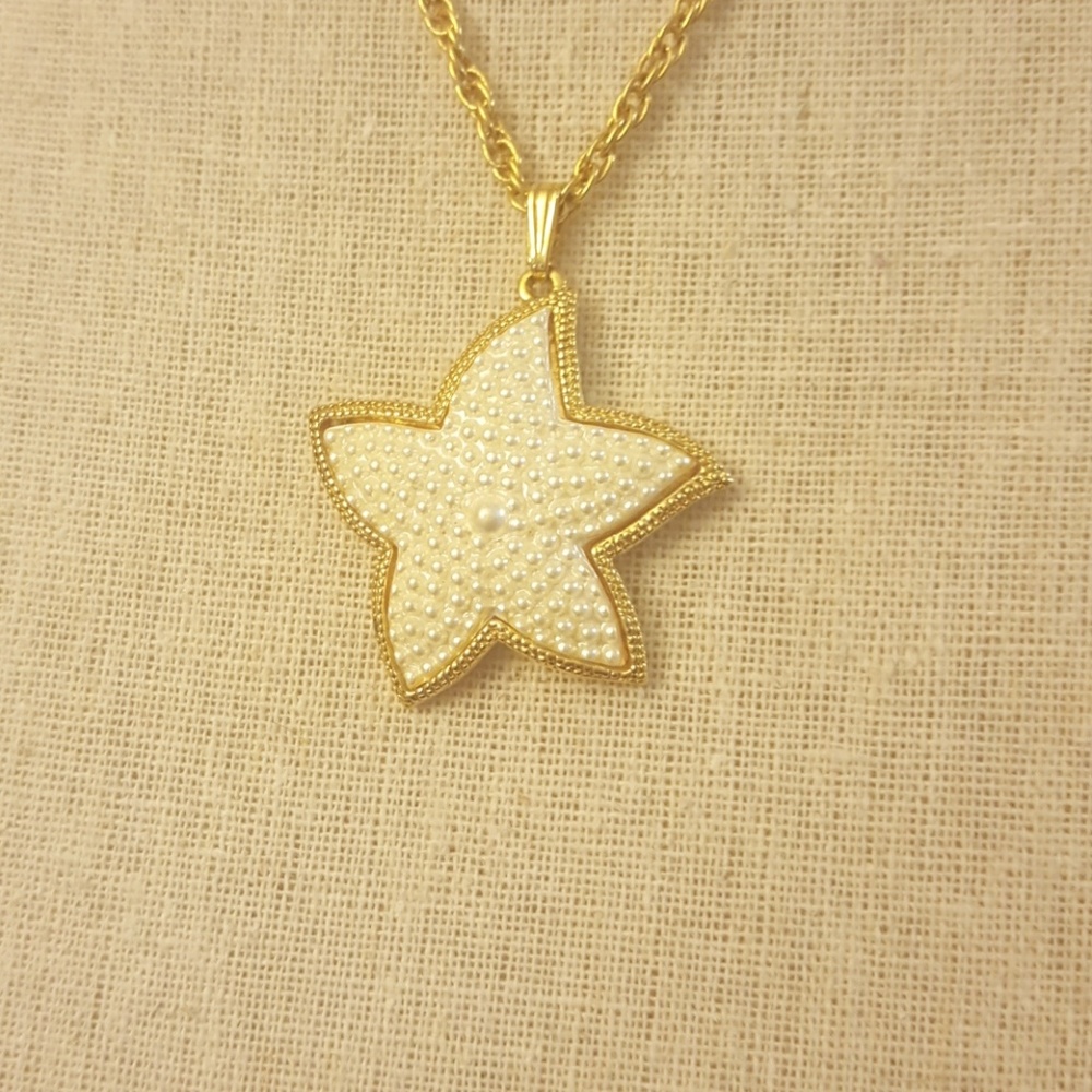 Starfish Pearl Necklace
