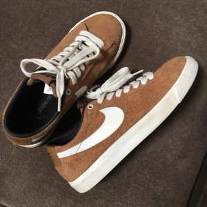 Tan Suede Nike Courtside Zoom Air