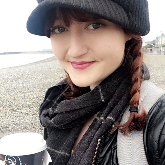 Meet your Posher, Dorothy - Picture 2 of 3