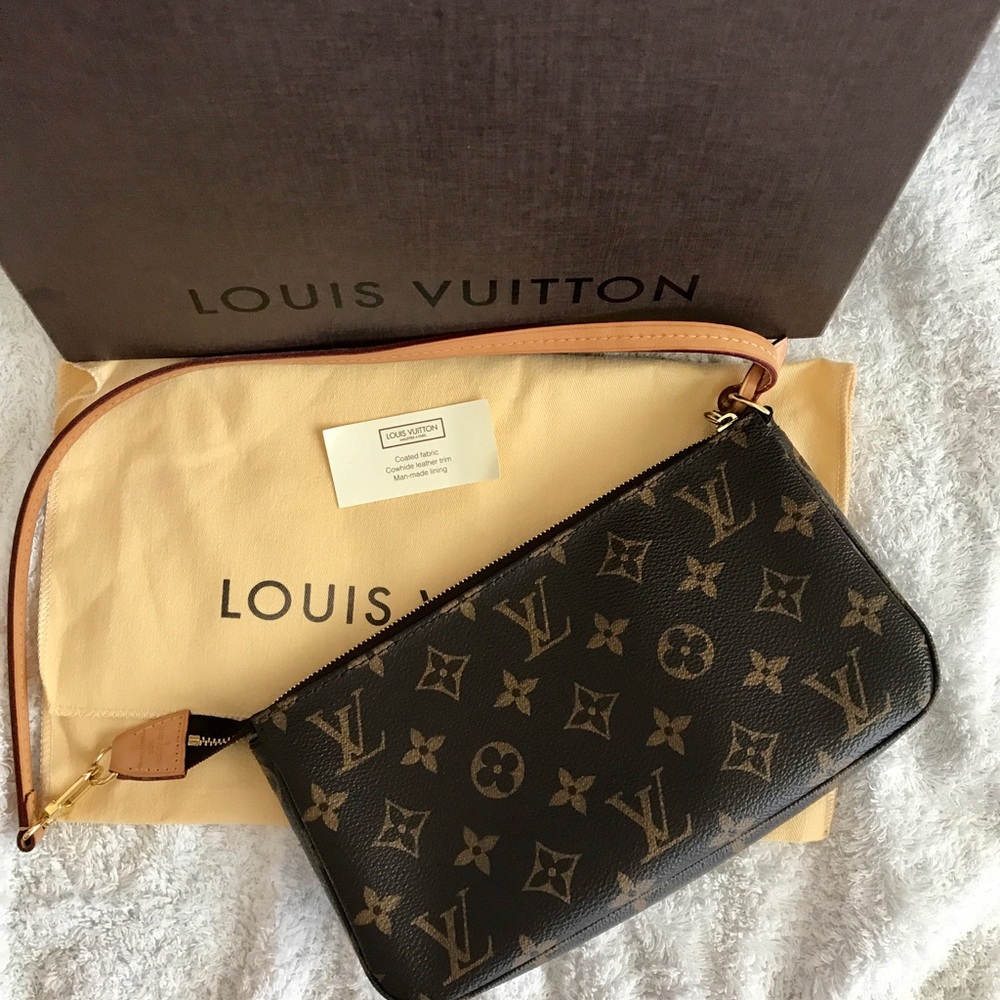 Louis Vuitton Pochette NM