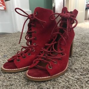 Red Jeffrey Campbell Cors