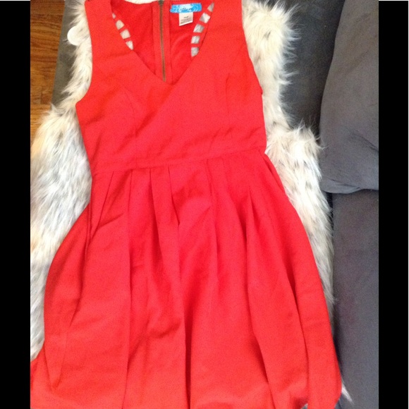 Red 'Buttons' Dress - Picture 2 of 3