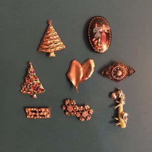 Vintage Pins and Broaches