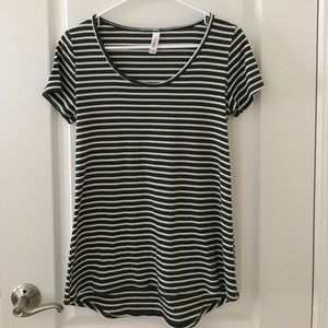 LulaRoe XXS Classic Tee