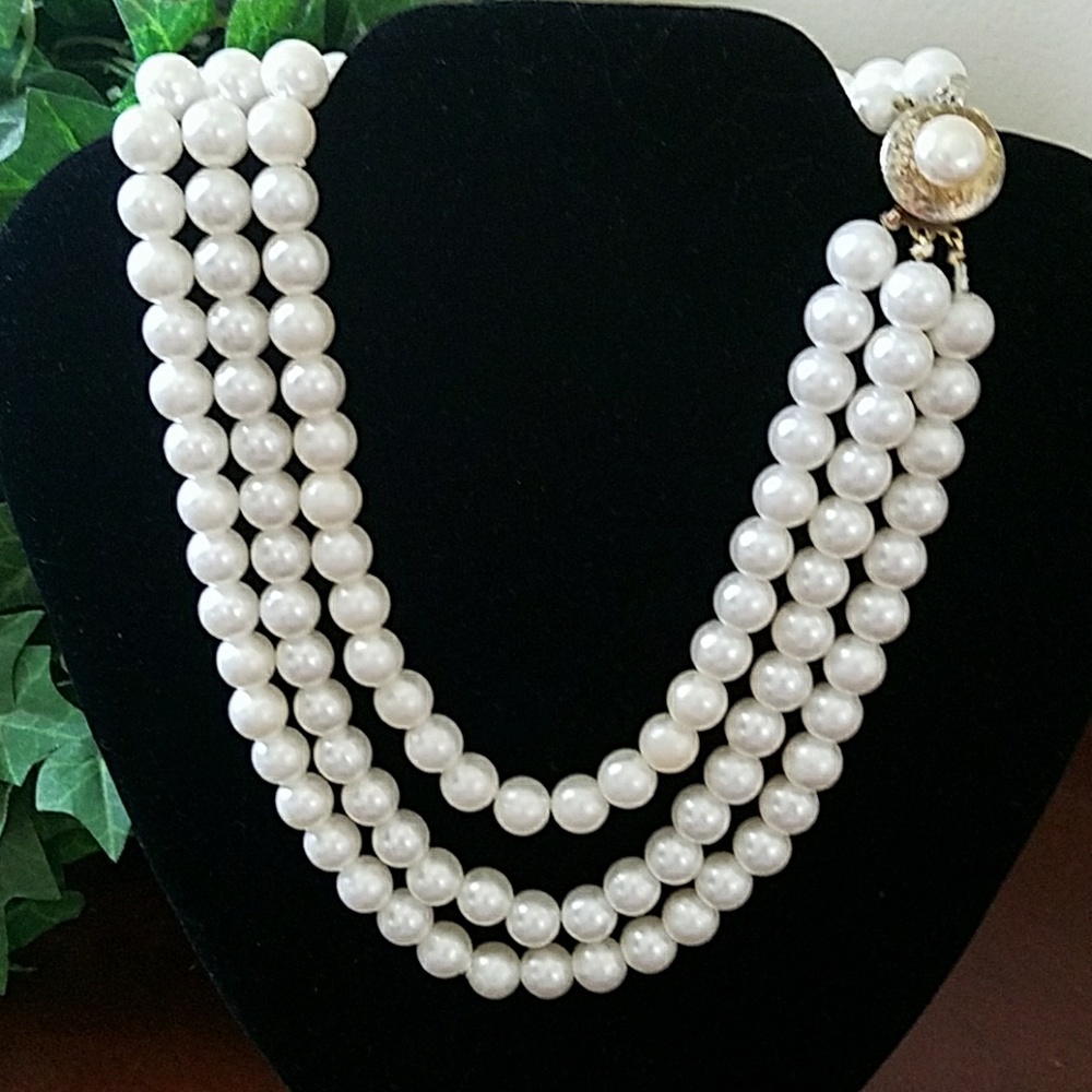 Vintage 3 Strand Faux Pearl Necklace 16"