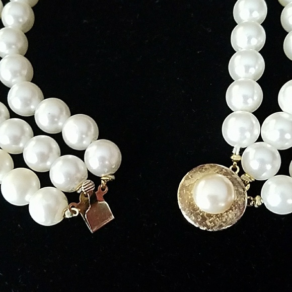 Vintage 3 Strand Faux Pearl Necklace 16" - Picture 4 of 4