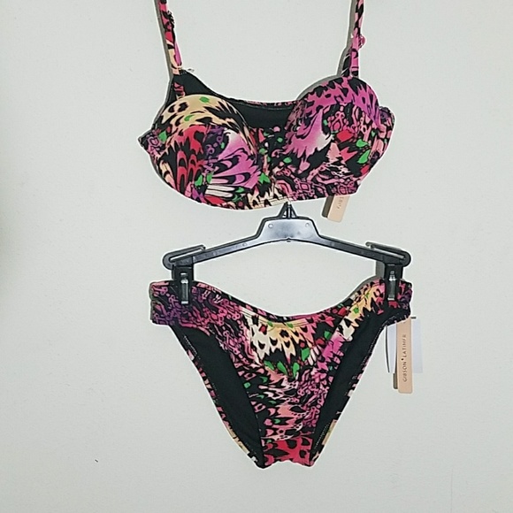 Bikini Set - Picture 1 of 2