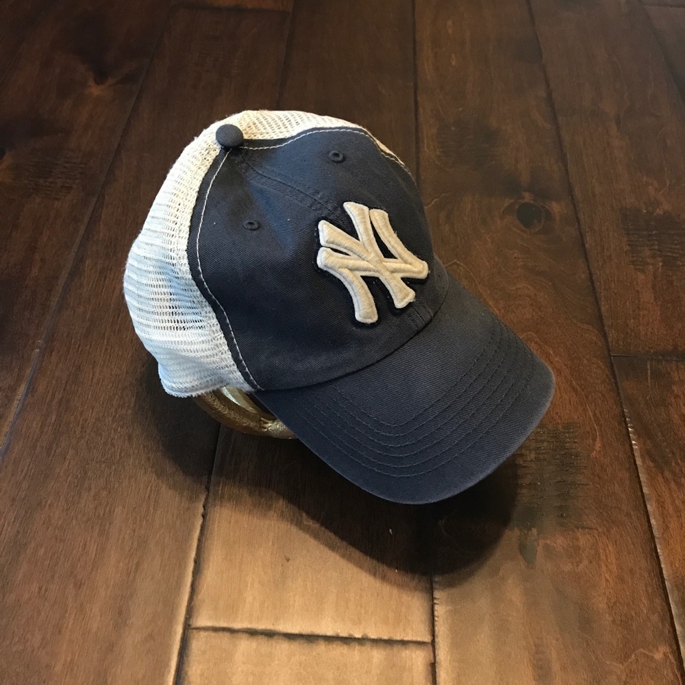 New York Yankees Trucker Hat