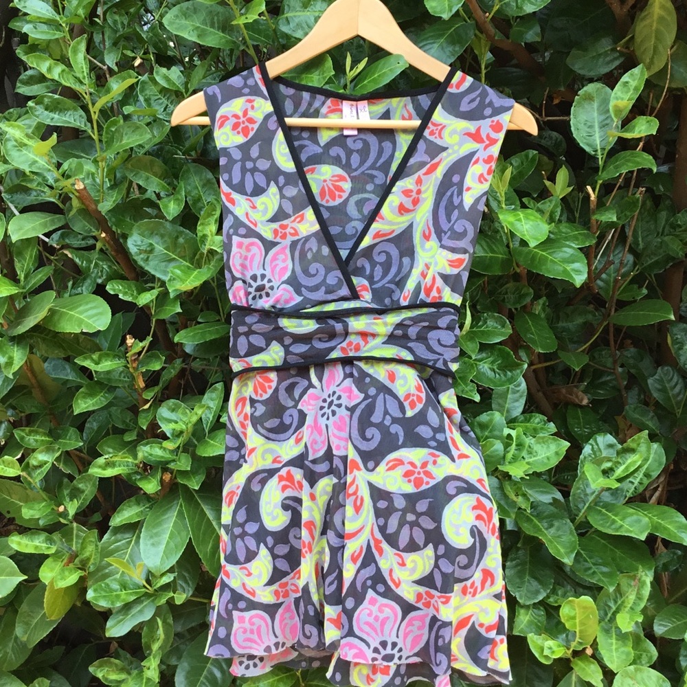 Mesh tunic top