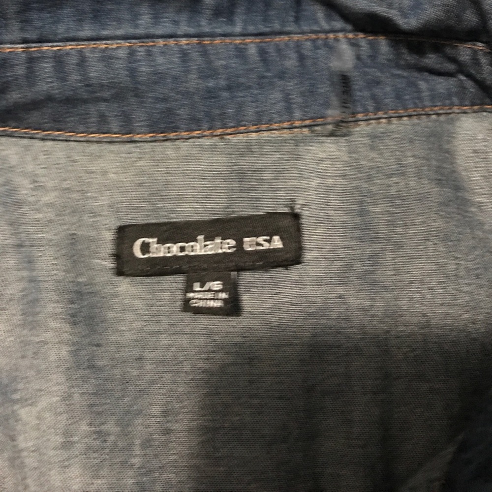 Button down - Picture 2 of 2