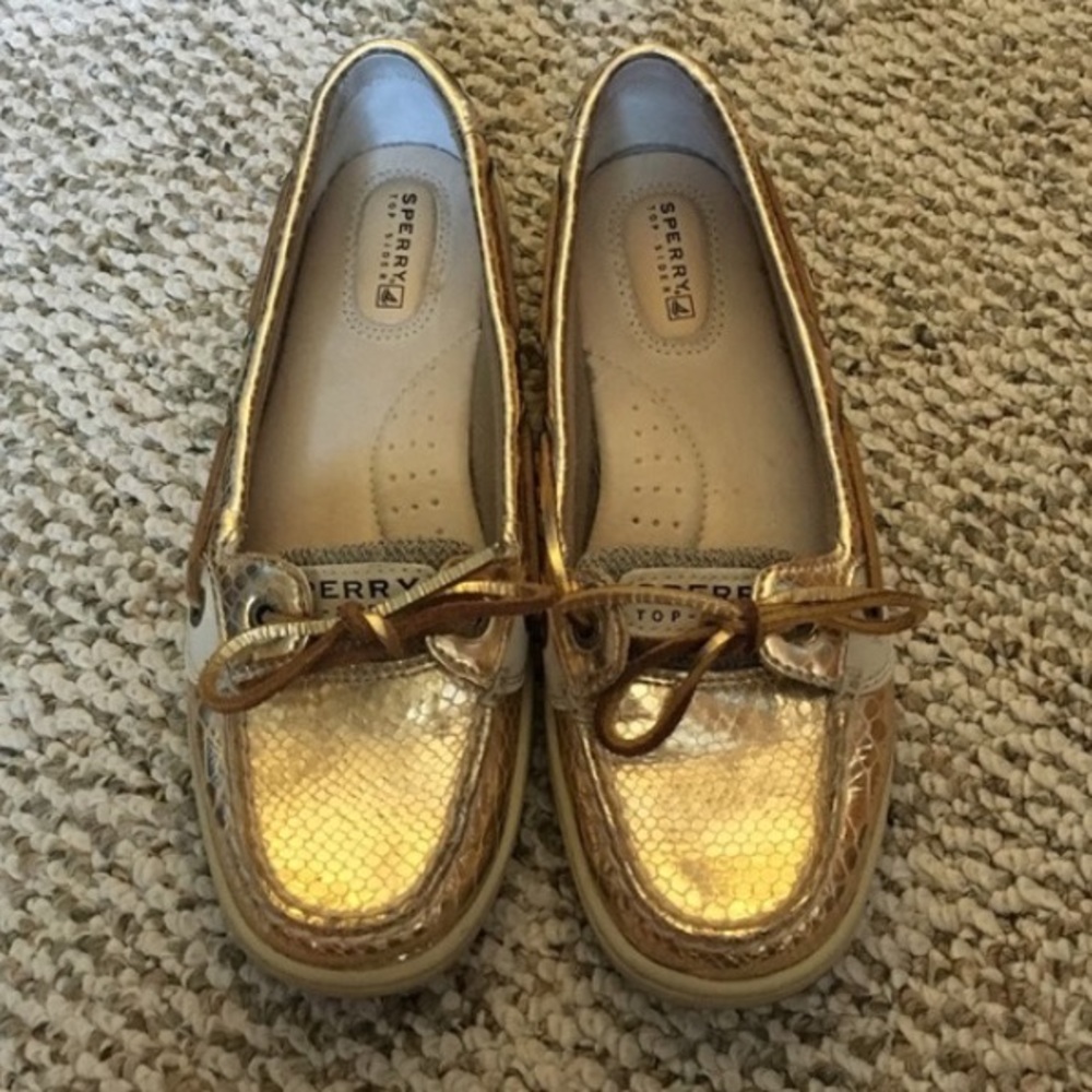 Golden Sperry topsiders 🌟Price Is firm🌟