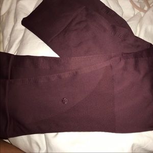 Lululemon in zone crop leggings