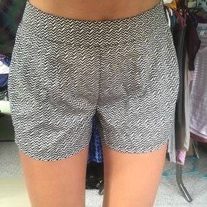 Black &a white chevron flowy shorts