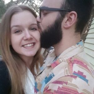 Meet your Posher, Emalie