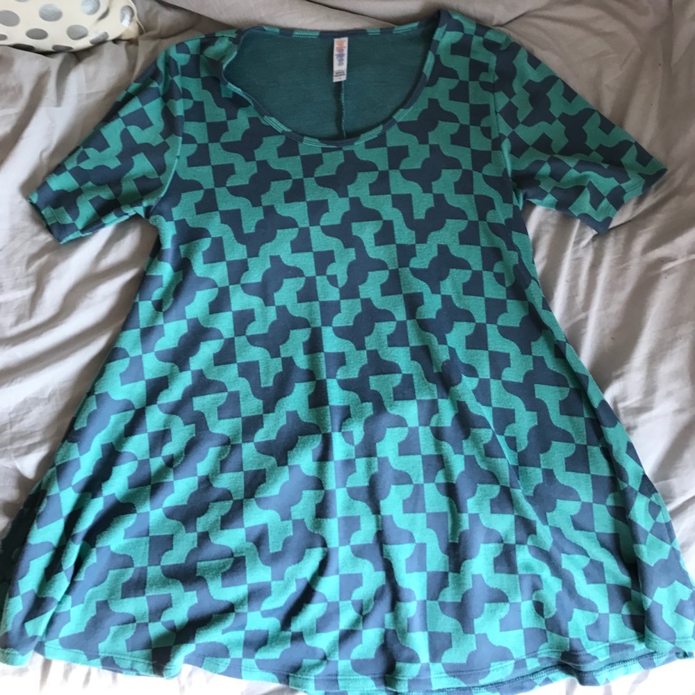 LuLaRoe Perfect Tee