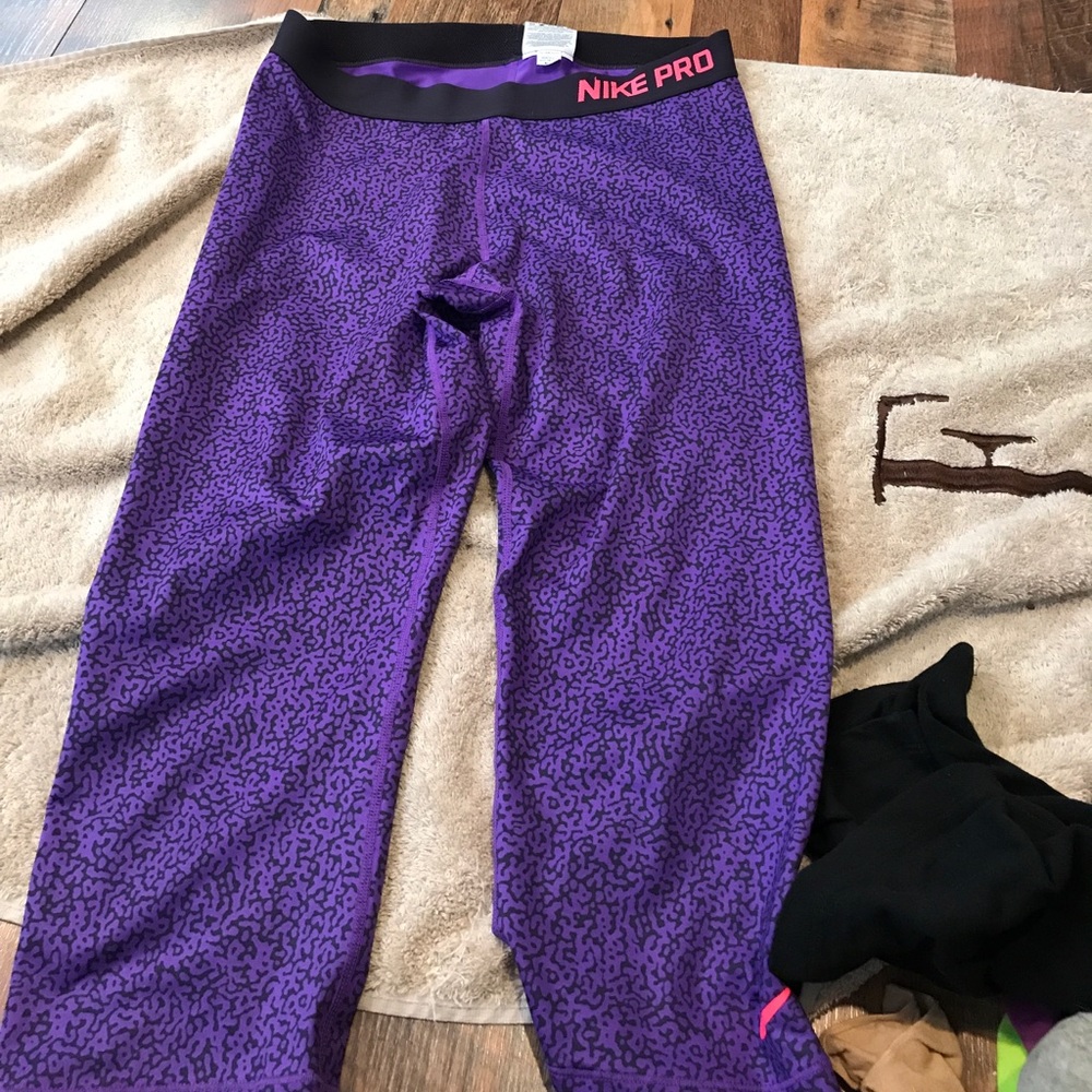 Nike cheetah purple capris