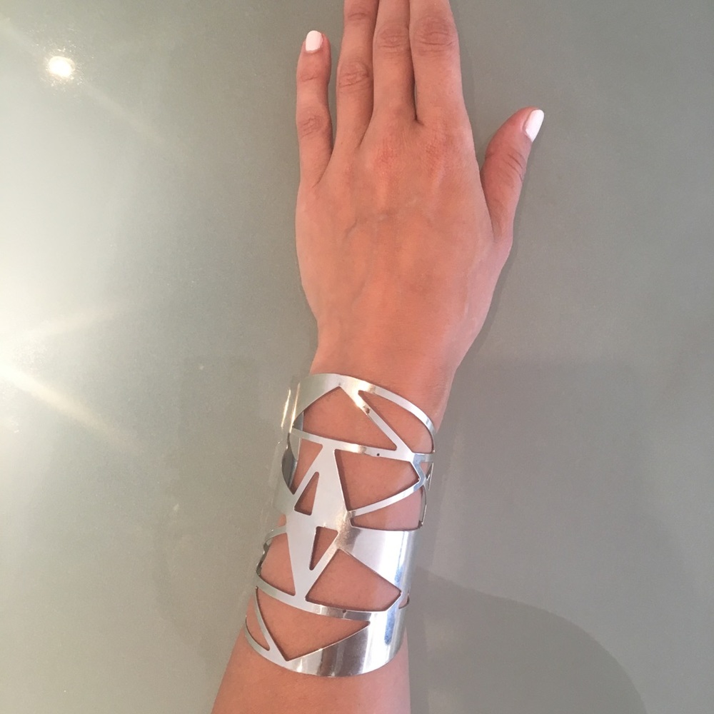Silver cuff bracelet - Picture 2 of 3