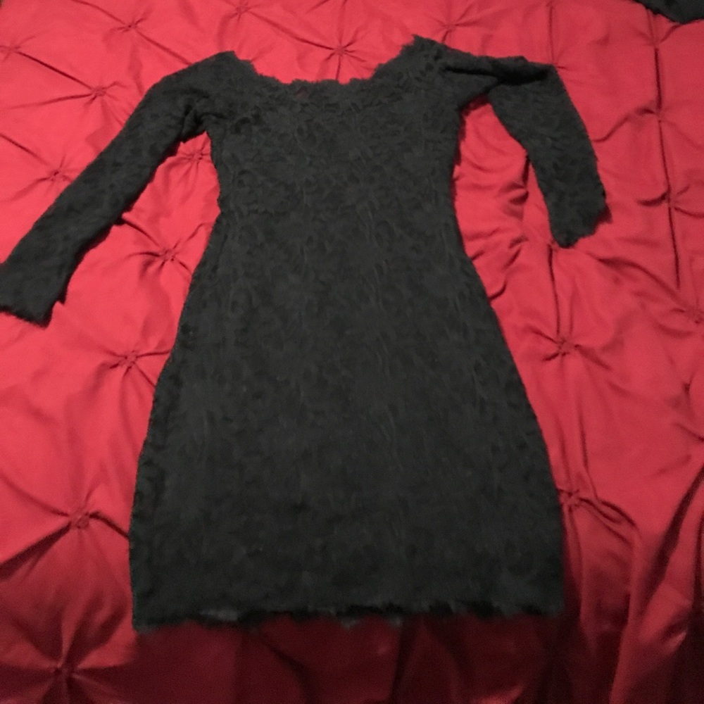 Dress - Picture 3 of 3