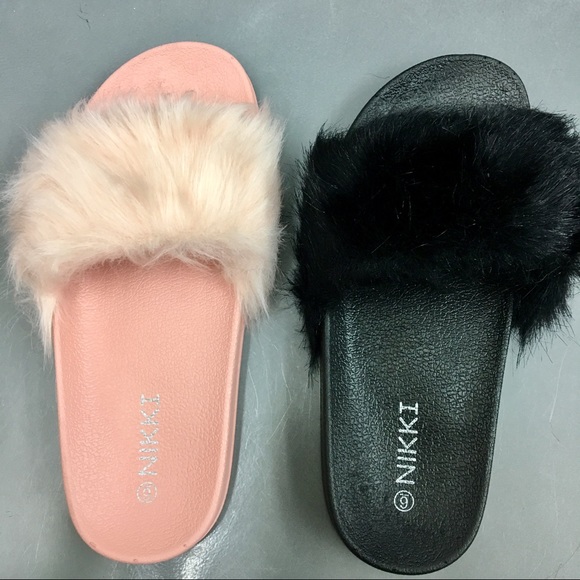 Black fur slide-Size 8 - Picture 3 of 6