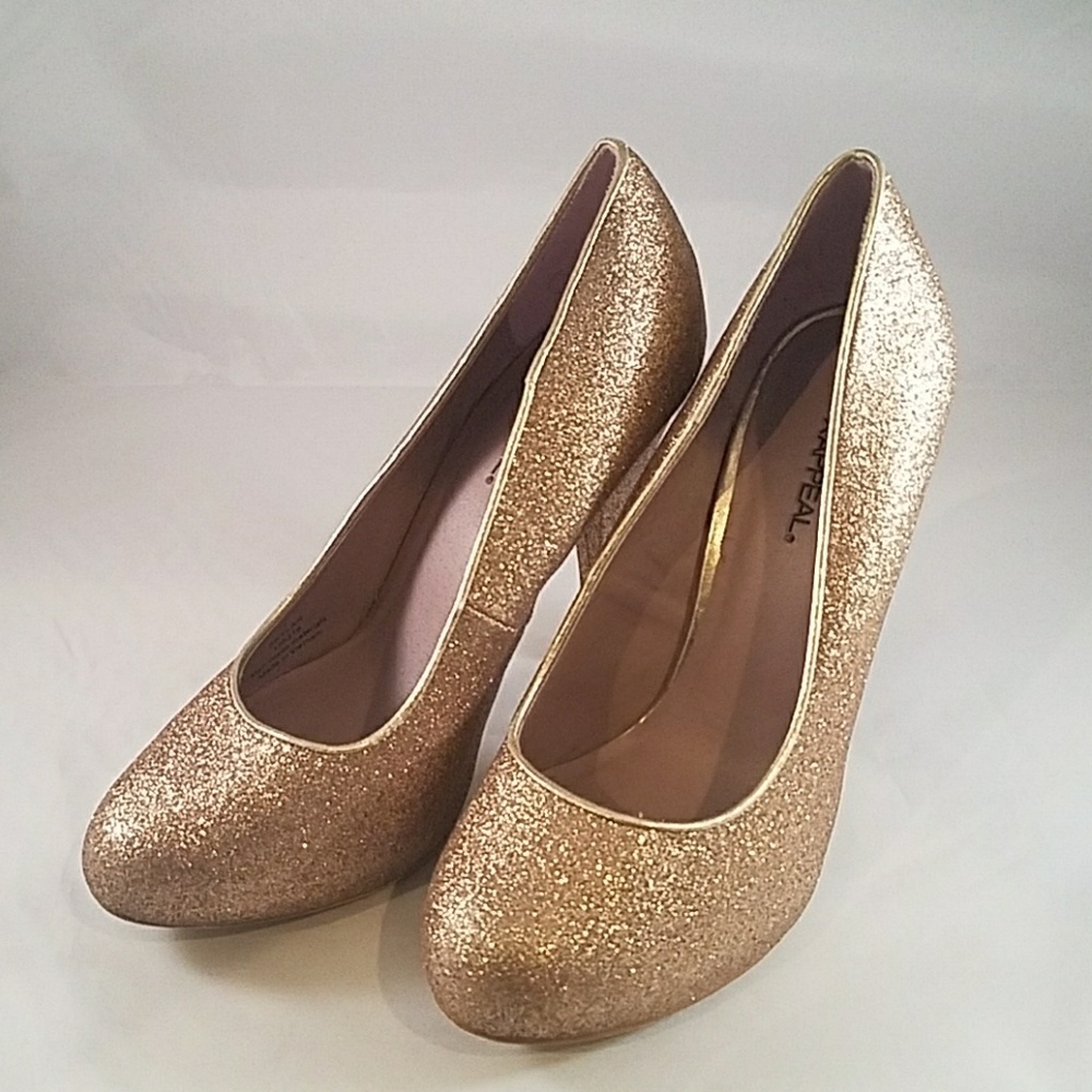 Xappeal Glitter Skylar Gold Holiday Festive Pumps