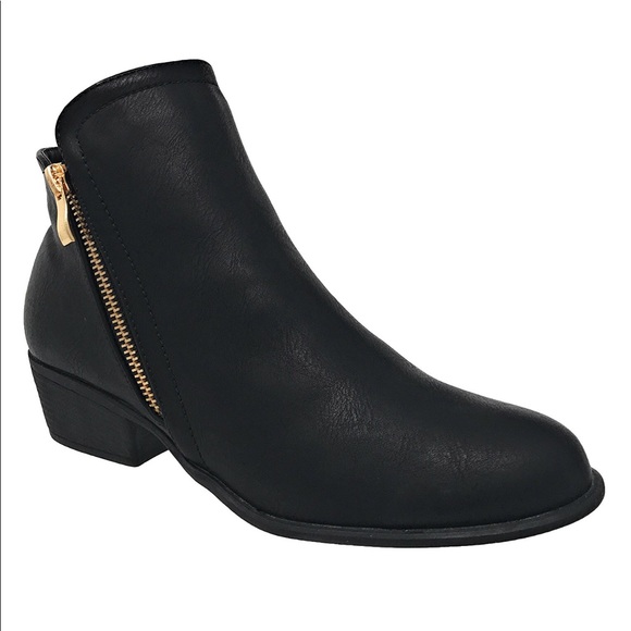 Black Chelsea Side Zipper Chic Ankle Bootie - Picture 5 of 5