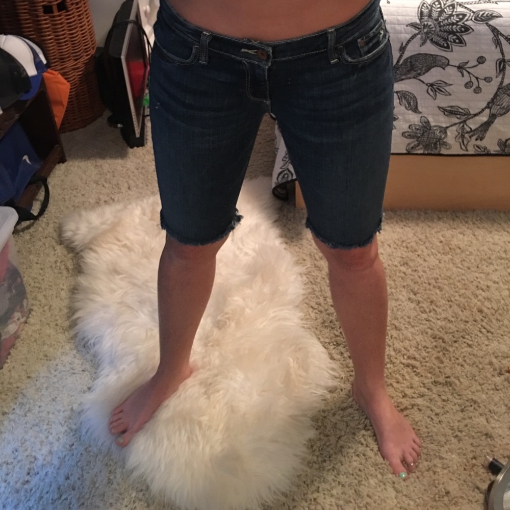 Abercrombie & Fitch stretch Bermuda shorts size 2