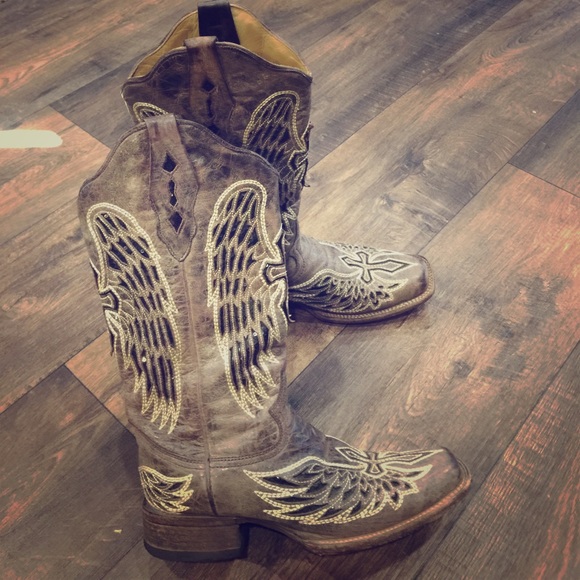 corral Shoes - 1 DAY ONLY SALE 💥 Corral cross boots 🙌🏻