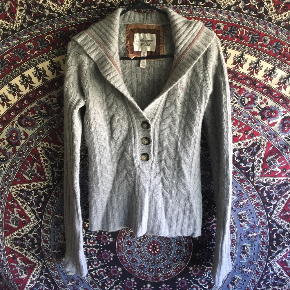 Abercrombie & Fitch Soft Hooded Cable Sweater