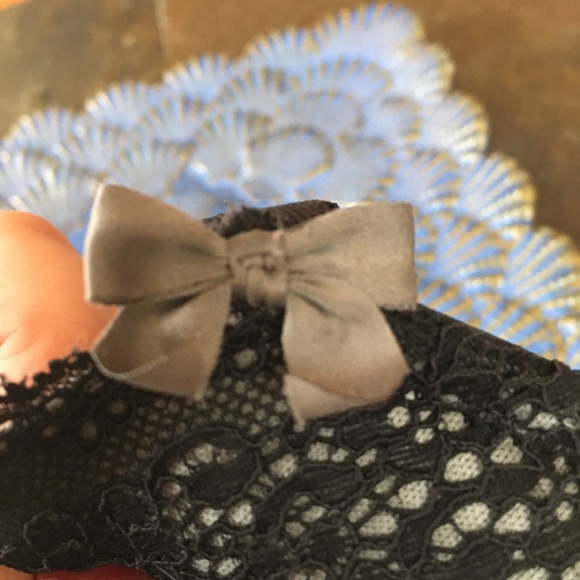 Black and Gray Aerie bra - Picture 2 of 3