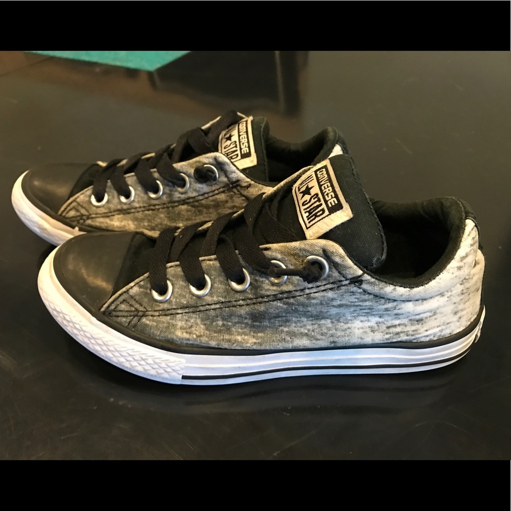 Boys Converse Size 2