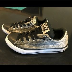 Boys Converse Size 2