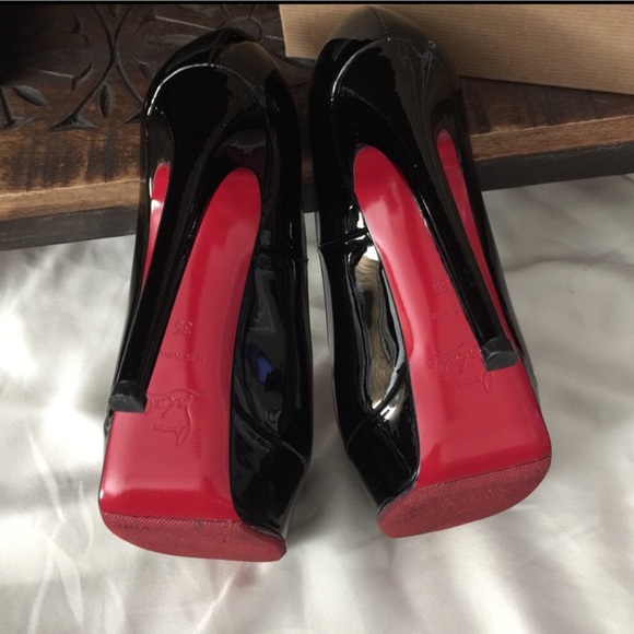 Christian louboutins bianca pumps - Picture 2 of 5