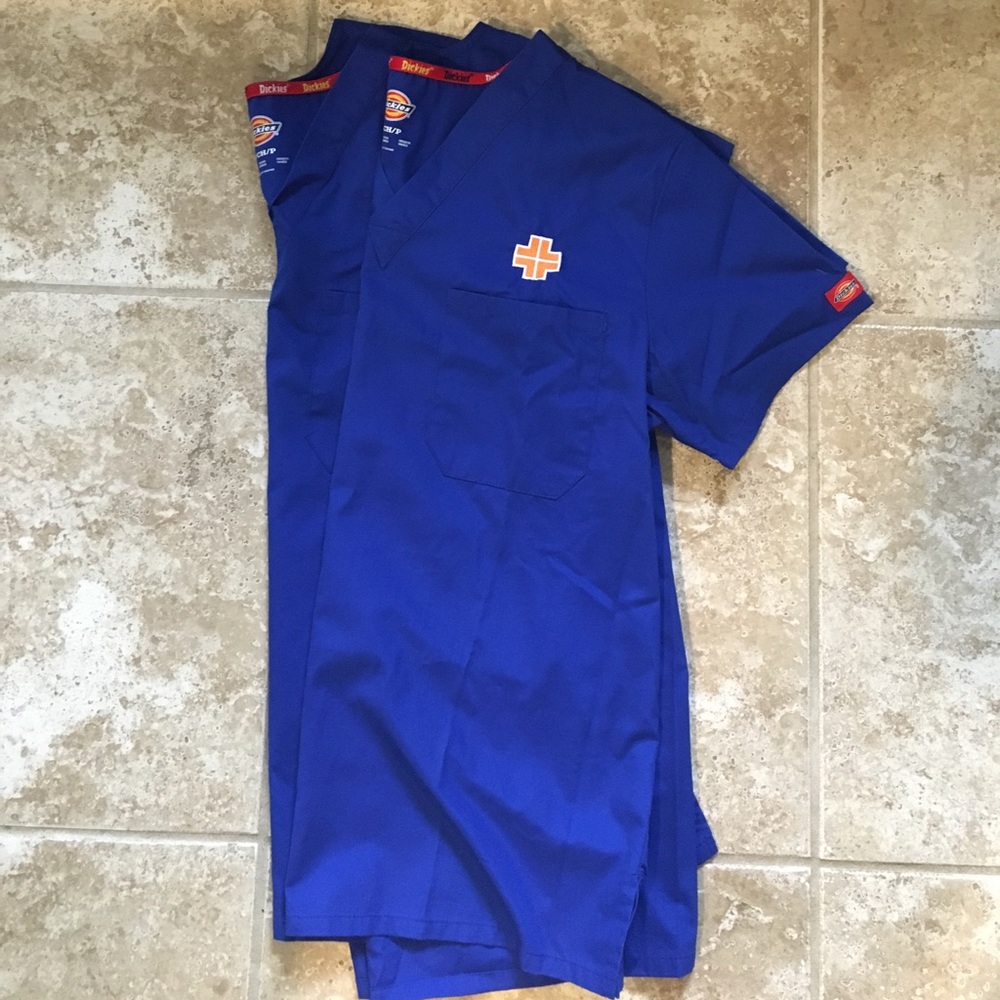 Dickies scrub top