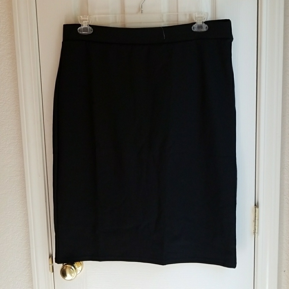 *NWT NEW MIX STRETCH BLACK SKIRTS
