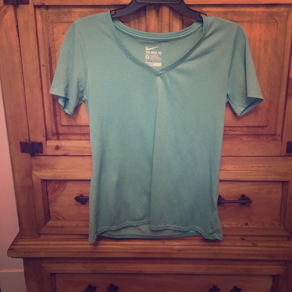 Nike dry fit tee