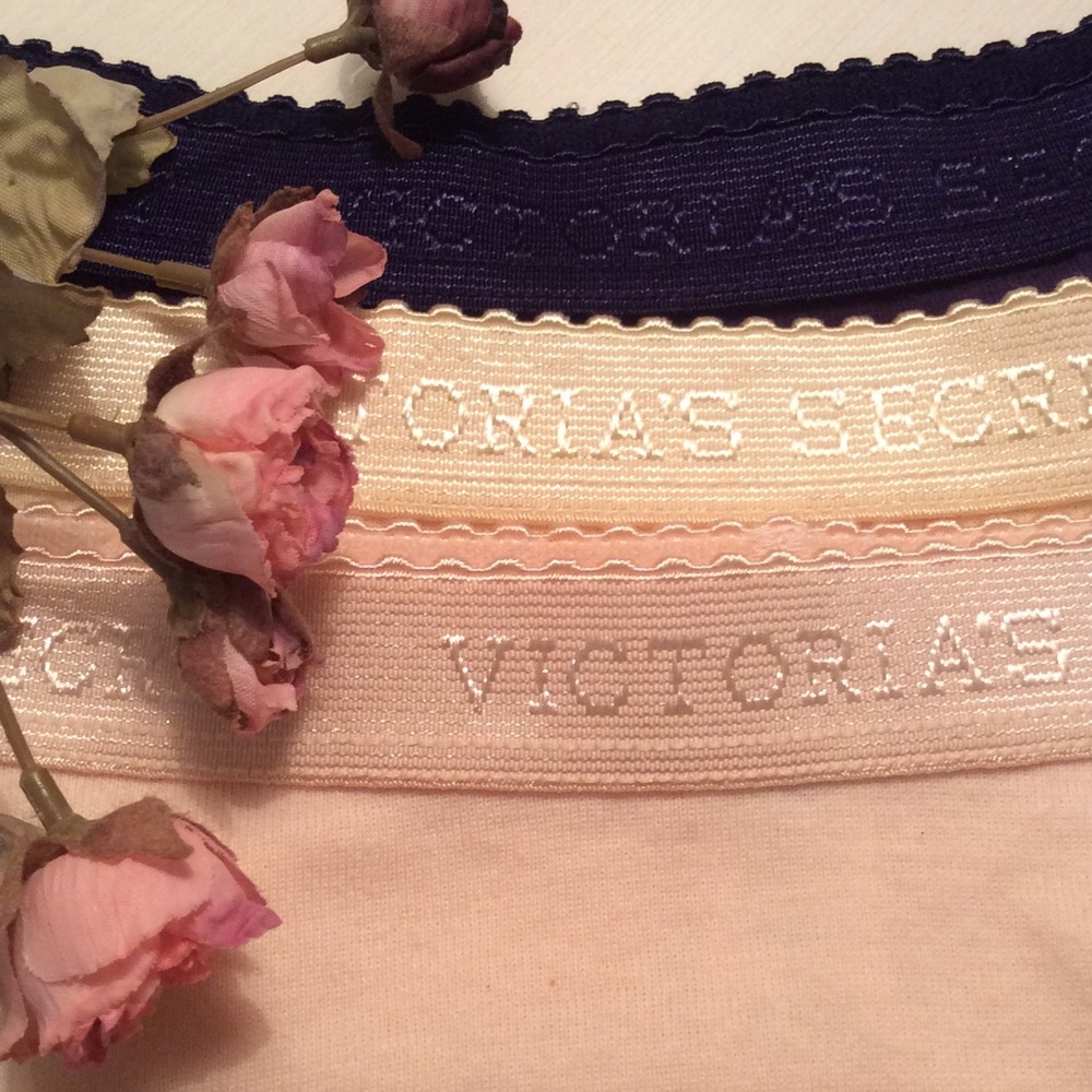 VICTORIA'S SECRET THONG PANTIE SET 🎀 SIZE L 🎀
