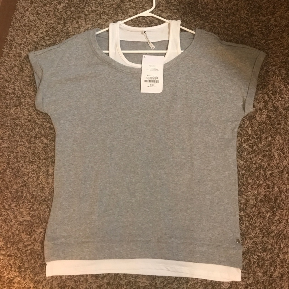 Fabletics tshirt
