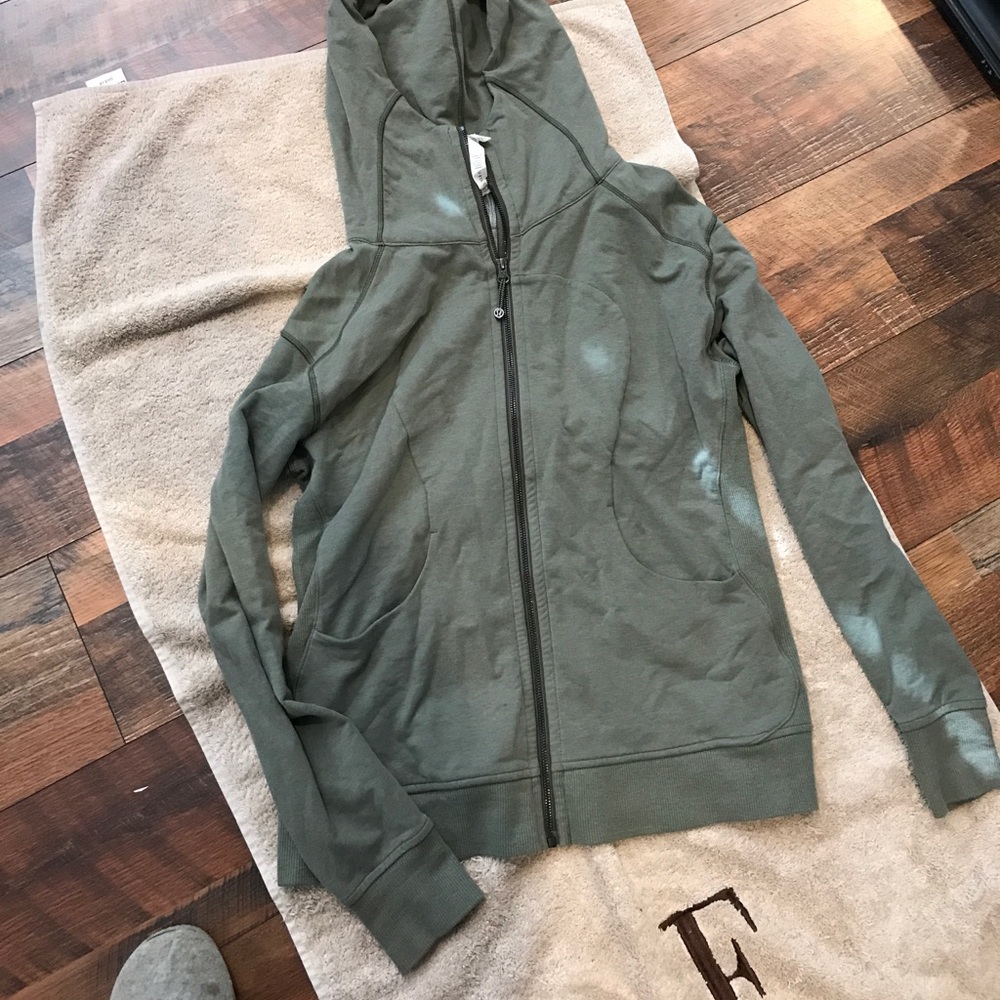 Size 12 army green hoodie luluemon