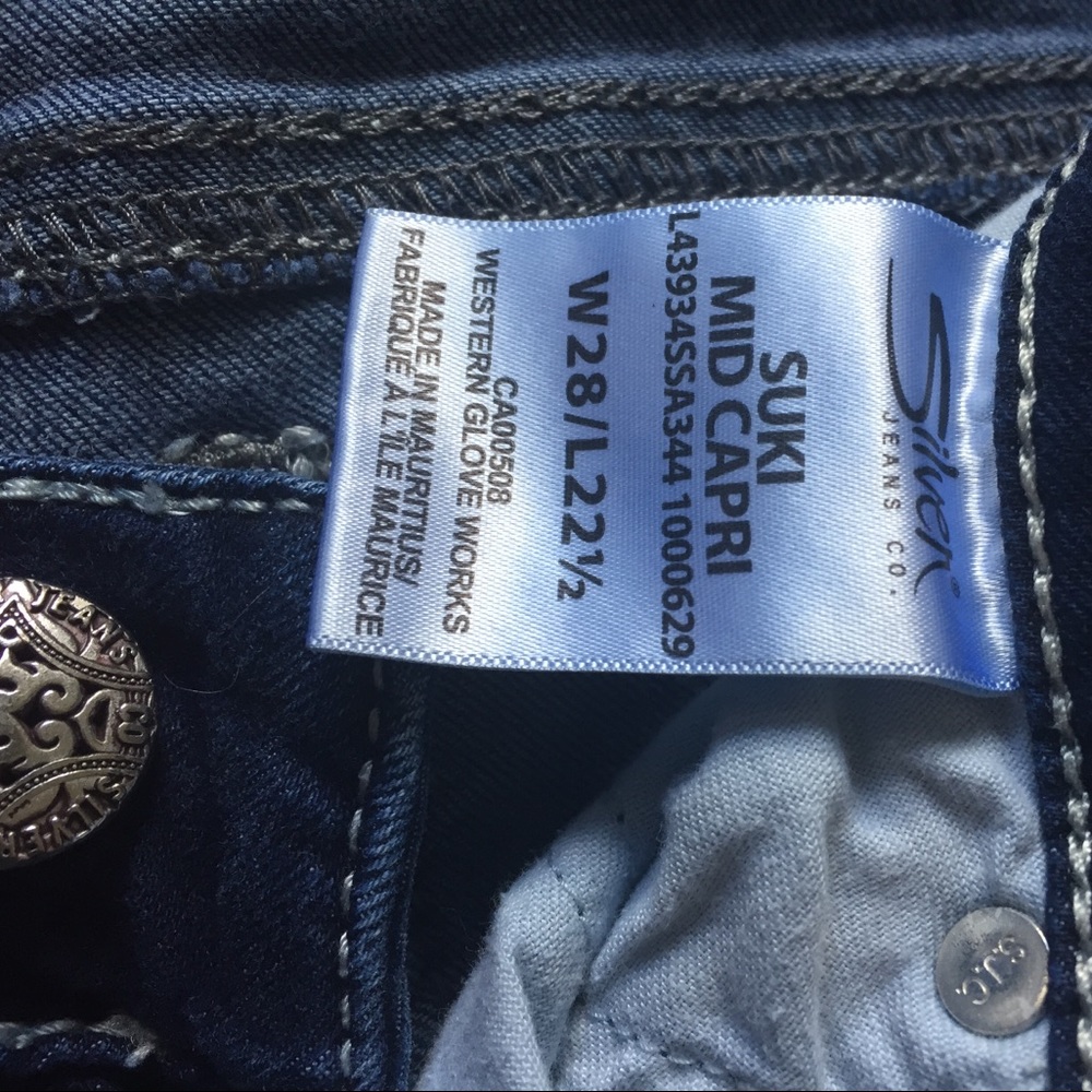 Silver capris - Picture 5 of 5