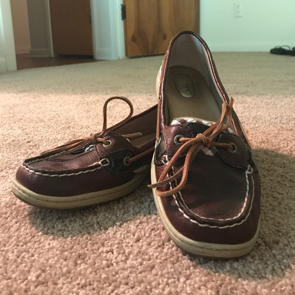Women's sperrys size 10