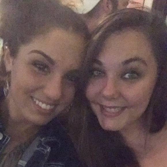 Meet your Posher, Dana - Picture 1 of 1