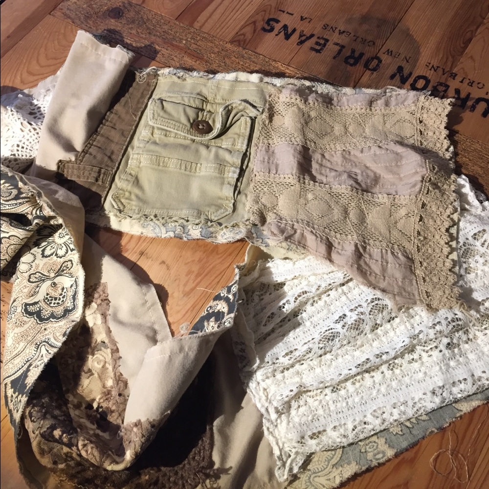 Upcycled lace/cargo scarf // Fallen Angel - Picture 5 of 8