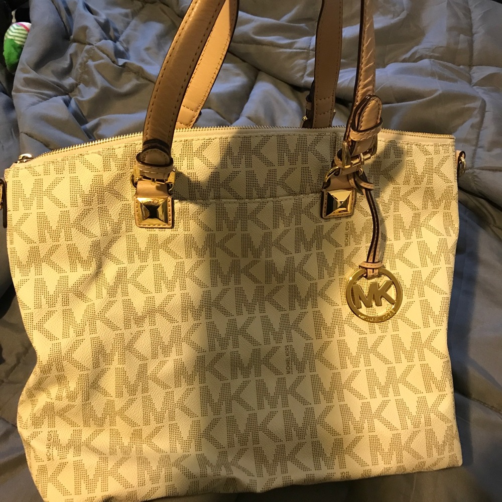 Michael kors purse