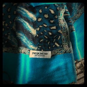 29" x 76" teal blue scarf
