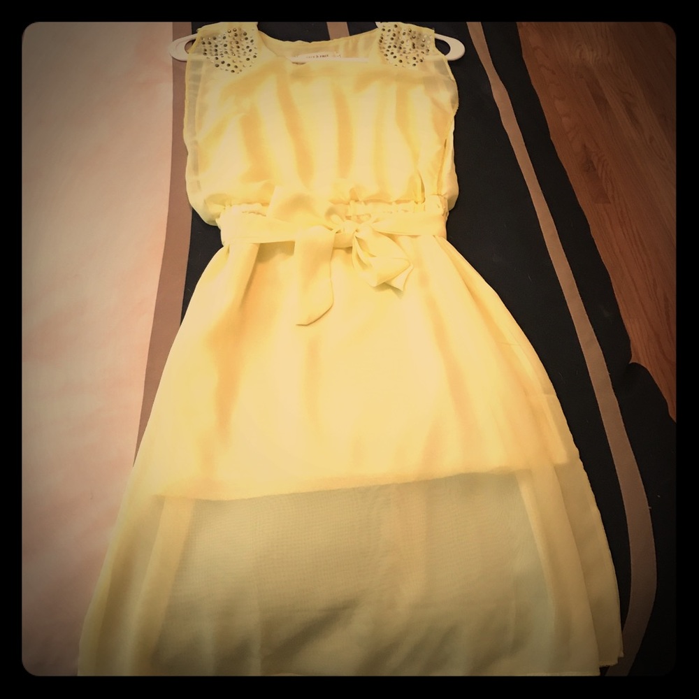 Yellow dress