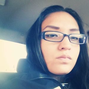 Meet your Posher, Estefania